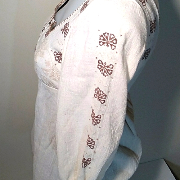 CUTE BOHO EMBROIDERED TOP ,HOOK & EYE CLOSE BY FREE PEOPLE - Picture 9 of 11